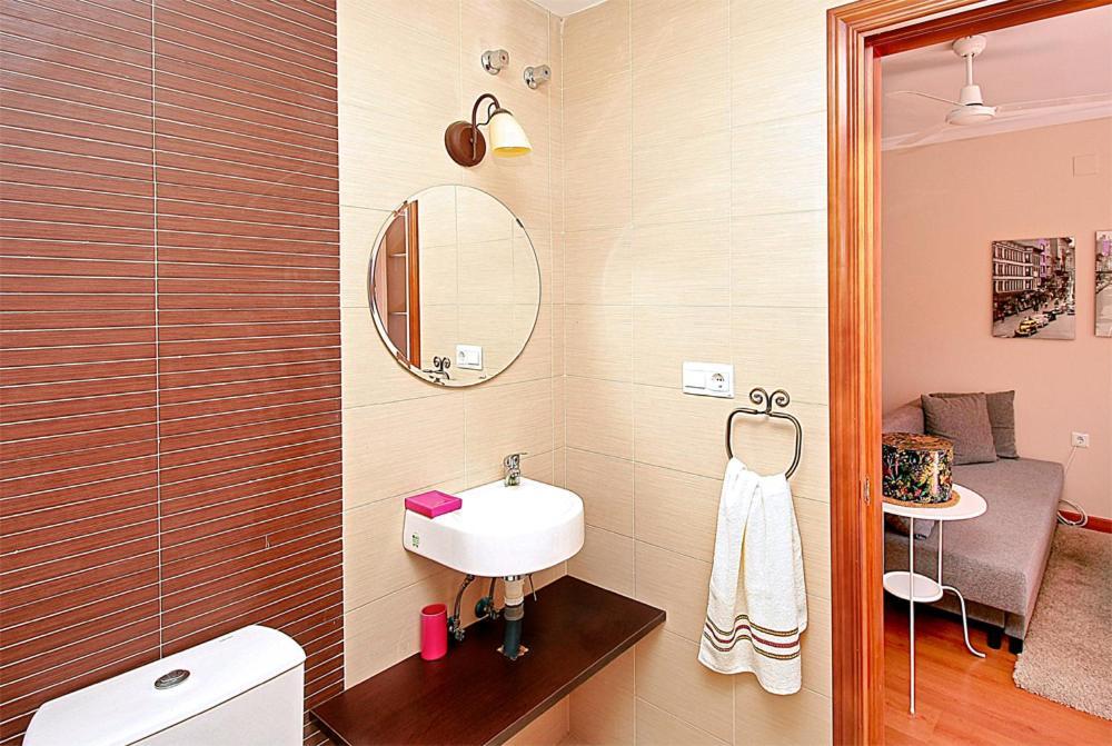 Apartament Carreteria Studio Balcony & Relax